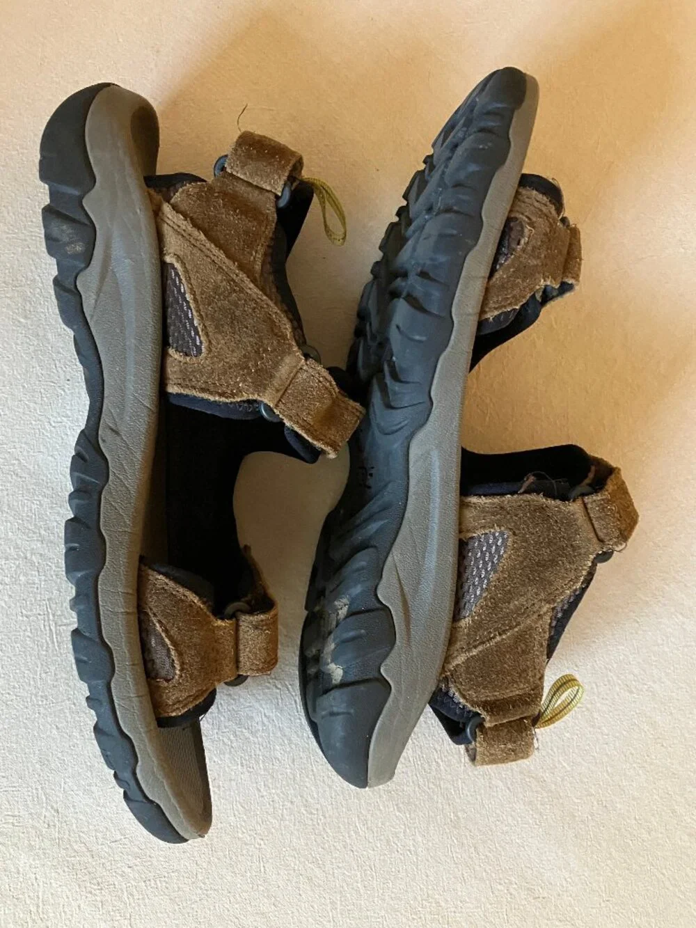 Teva Trailpulse River Sandals Men’s Sz 8 Hiking Brown Suede Arch Support Strap